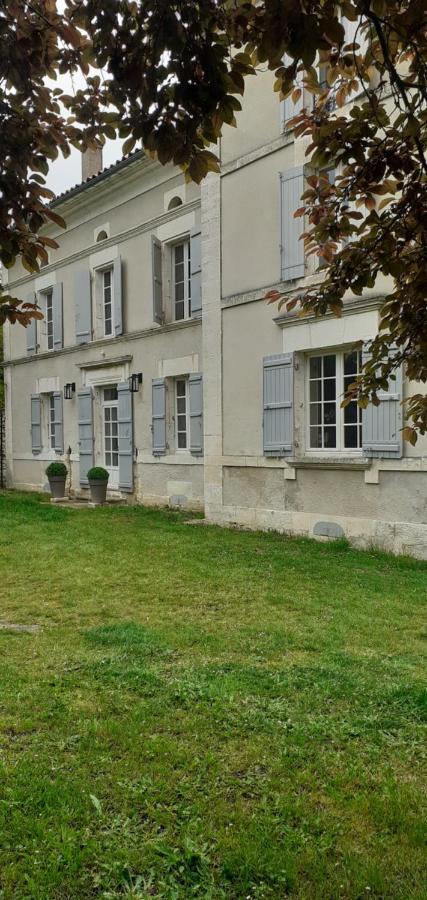 Maison Blanche Cherval Buitenkant foto