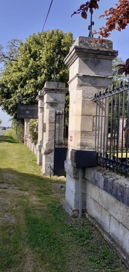 Maison Blanche Cherval Buitenkant foto