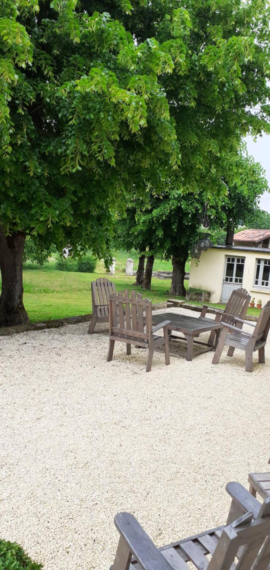 Maison Blanche Cherval Buitenkant foto